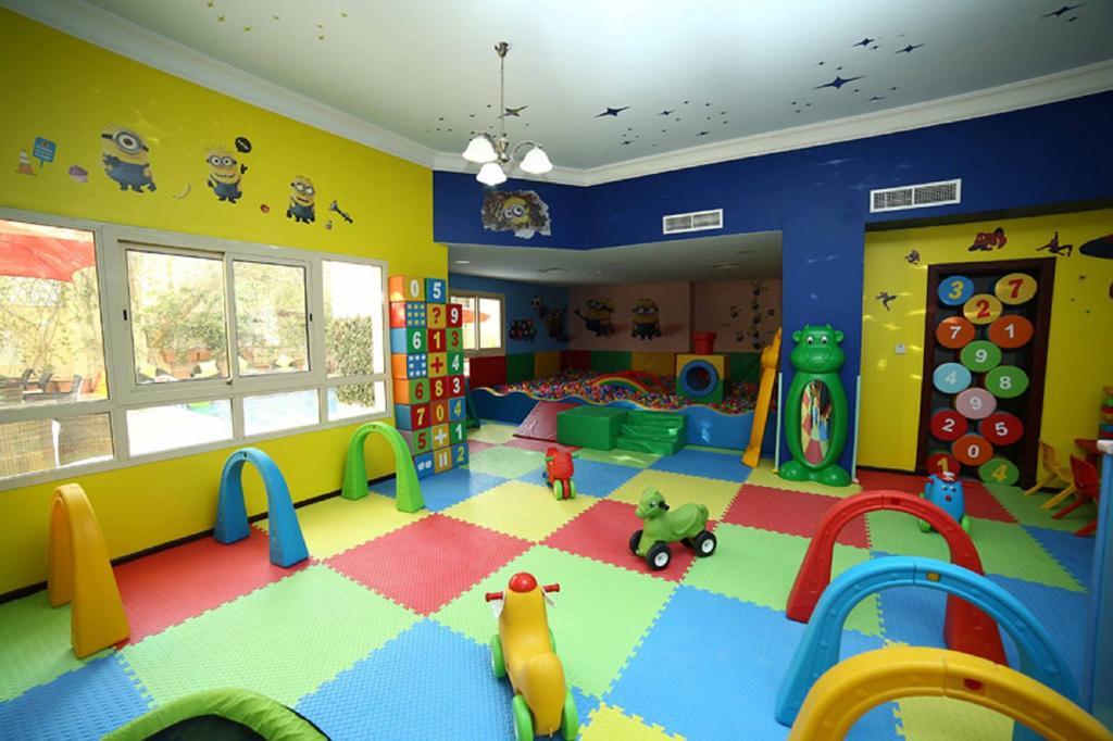 Ruru Tower Aparthotel Манама Екстериор снимка