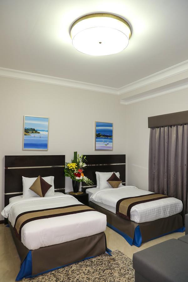 Ruru Tower Aparthotel Манама Екстериор снимка